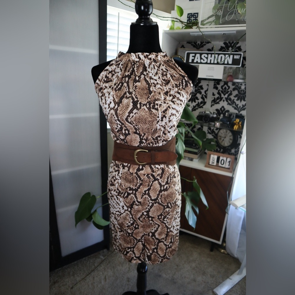 Animal Print Romper Fits more like 2-3x - Picture 2 of 6